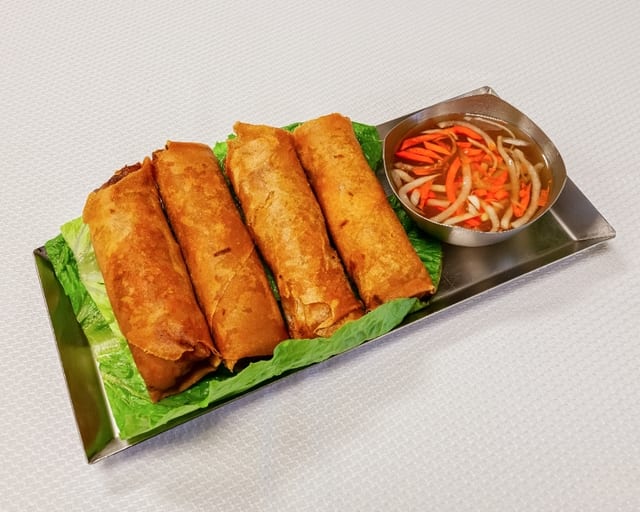 FRIED VEGGIE EGGROLLS (4).